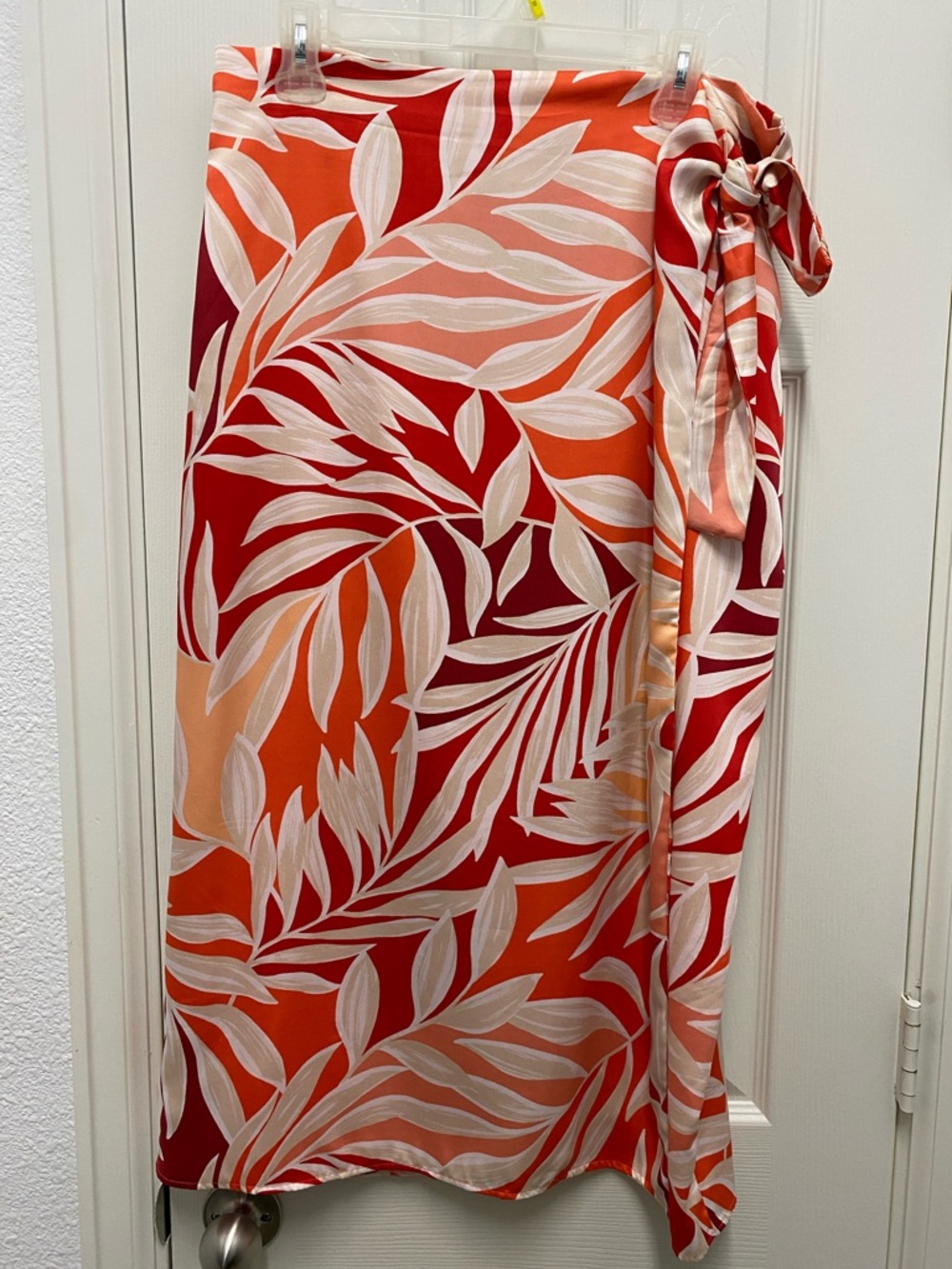 Ann Taylor Orange & Red Leaf-Print Swim Sarong
